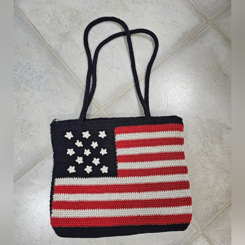 Crocheted American Flag USA Stars & Stripes Satchel Purse Medium 4th of July EUC